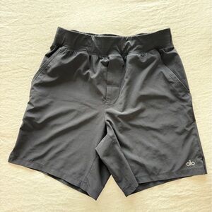 ALO Yoga Men's Athletic Shorts - Black